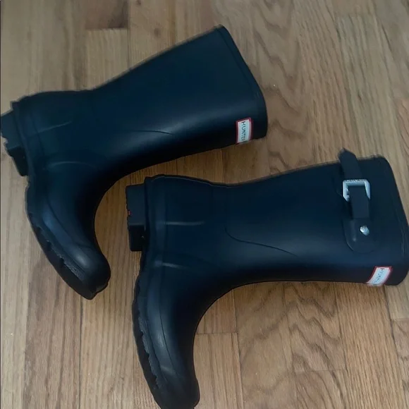 Hunter original short boot black 8 fits like 8.5 - Picture 5 of 7